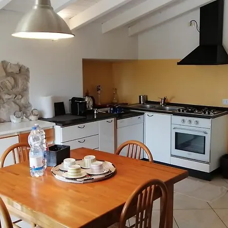 La Soffitta Del Lonatino Apartment *